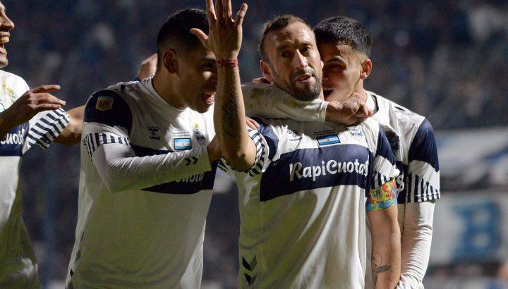 RACING PERDIÓ DE VISITA ANTE GIMNASIA POR LA CUARTA FECHA