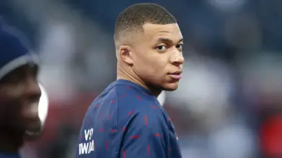 MBAPPÉ EN PROBLEMAS CON FRANCIA