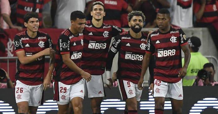 CORINTHIANS Y FLAMENGO BUSCA UN CUPO EN SEMIFINALES