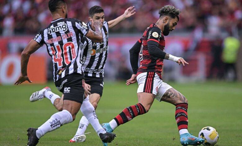FLAMENGO Y MINEIRO SE ENFRENTAN POR UN CUPO A CUARTOS