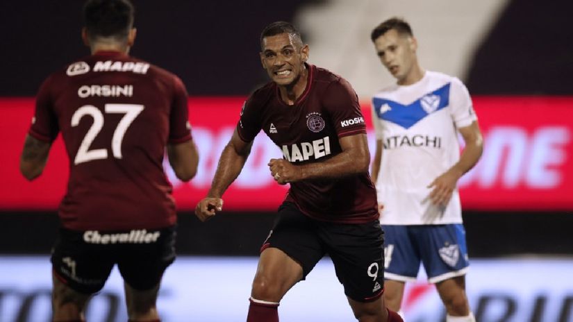 VÉLEZ DESPUÉS DEL EMPATE ANTE RIVER VISITA A LANÚS