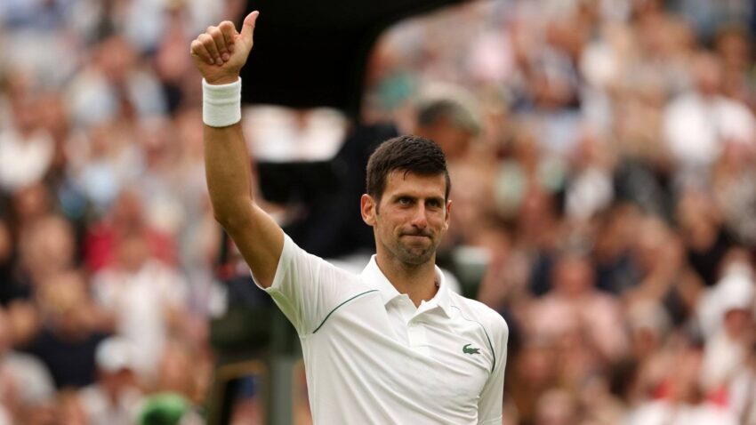 DJOKOVIC AVANZA EN MODO AUTOMÁTICO EN WIMBLEDON