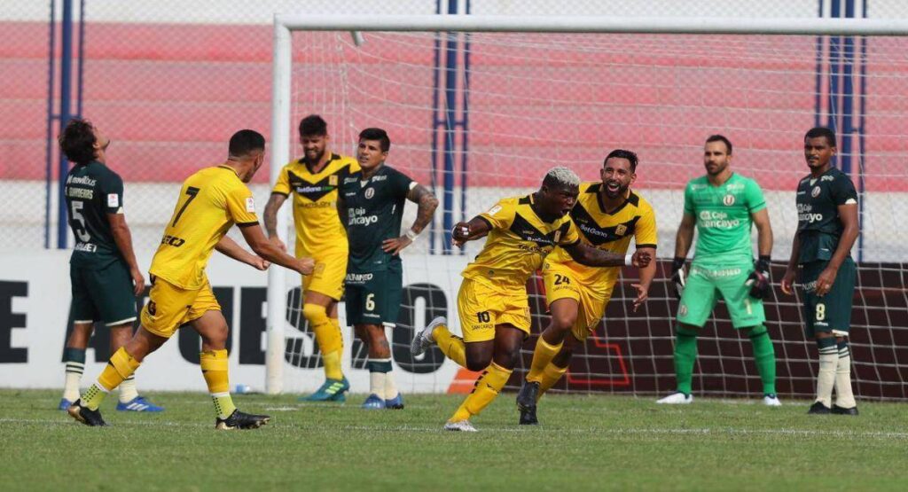 Universitario Cantolao