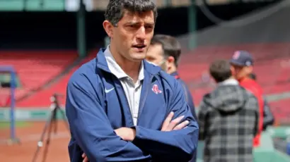 CHAIM BLOOM Y ÁLEX CORA SEGUIRÁN CON LOS RED SOX