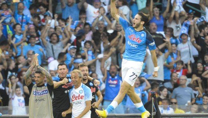 NAPOLI Y UNA GOLEADA QUE LO PONE LÍDER EN LA SERIE A
