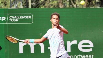 VARILLAS A SEMIFINALES EN AMBATO