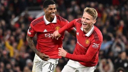 EL SHERIFF VISITA AL MANCHESTER EN OLD TRAFFORD