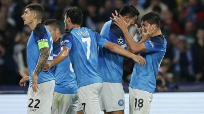 NAPOLI GOLEÓ A RANGERS Y DEMUESTRA SER CANDIDATO