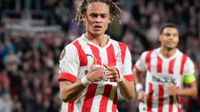 XAVI SIMONS CONTUNDENTE CON EL BARCELONA