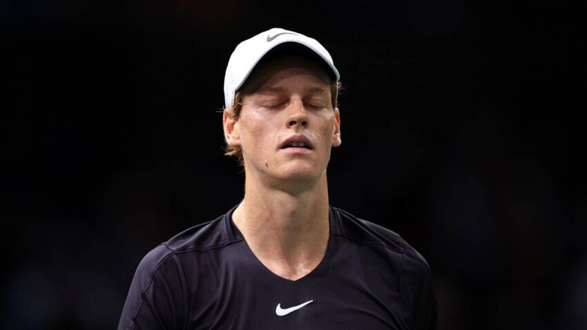 SINNER CAE ANTE HUESLER EN PARÍS-BERCY