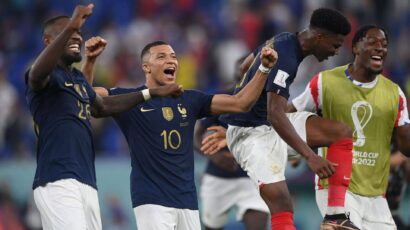 FRANCIA BUSCA TERMINAR LA FASE DE GRUPOS INVICTO