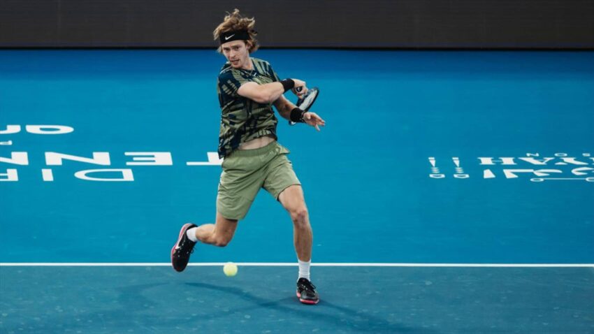 RUBLEV DEBUTA CON TRIUNFO EN EL MUBADALA TENNIS WORLD CHAMPIONSHIP
