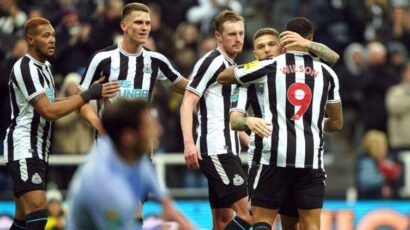 NEWCASTLE VENCIÓ AL BOURNEMOUTH CON UN AUTOGOL