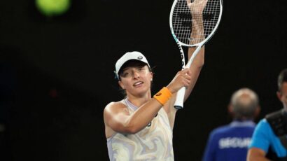 SWIATEK AVANZA EN EL AUSTRALIAN OPEN