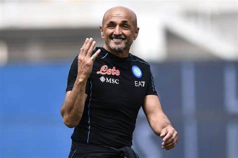 OTRA VICTORIA DEL NAPOLI QUE MANTIENE LA VENTAJA