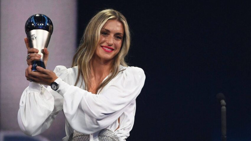 ALEXIA PUTELLAS NUEVAMENTE THE BEST