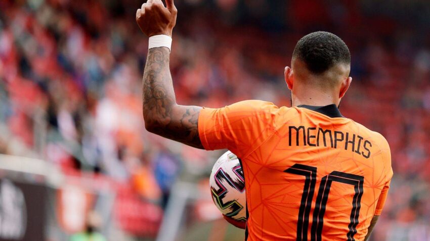 DEPAY MOLESTO CON DE JONG