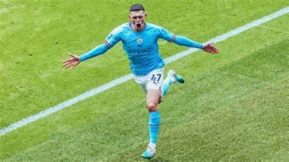 MANCHESTER GANA Y SIGUE EXPECTANTE DE ALGÚN PINCHAZO