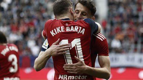 BARCELONA BUSCA LA VICTORIA PARA ESTAR MÁS CERCA