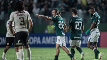 UNIVERSITARIO CAE EN BRASIL ANTE GOIÁS