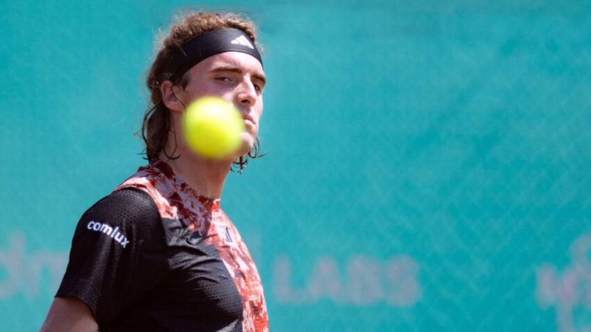 TSITSIPAS CAE EN SU DEBUT EN MALLORCA
