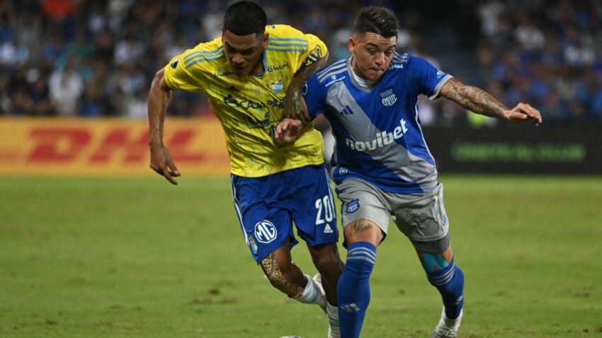 EMELEC ELIMINÓ A SPORTING CRISTAL EN UN EMPATE SIN GOLES