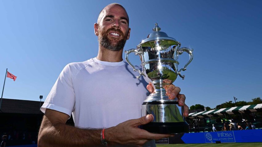 MANNARINO ARRUINA LA FIESTA DE MICHELSEN EN NEWPORT