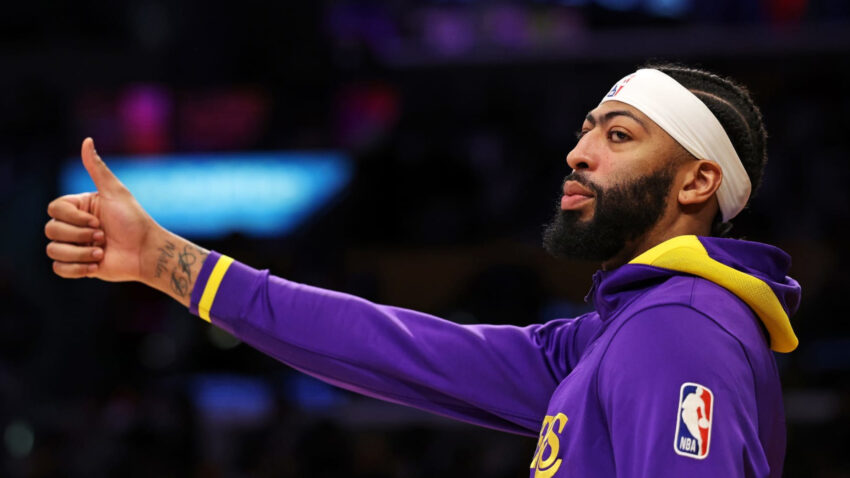 ANTHONY DAVIS AMARRADO POR LOS LAKERS