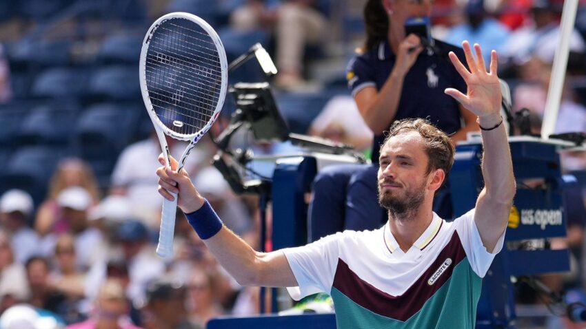 CÓMODO DEBUT PARA MEDVEDEV EN EL US OPEN
