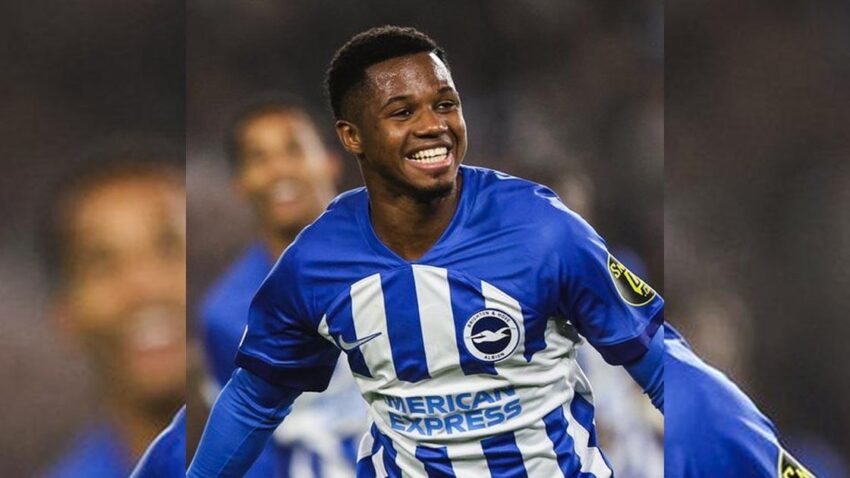 BRIGHTON DERROTÓ FÁCIL A UN AJAX QUE LA PASA FATAL