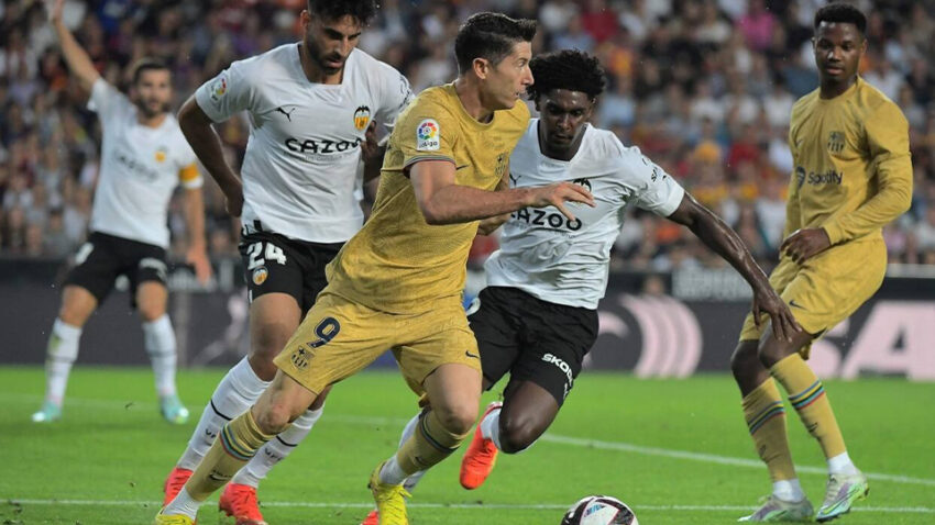 VALENCIA VS BARCELONA, LOS 'CULÉS' NO QUIEREN PERDER EL PASO