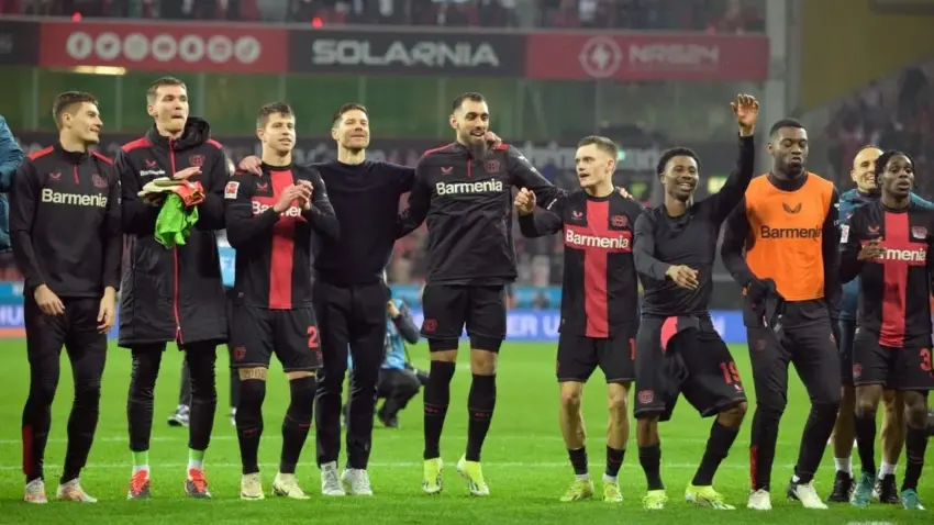 BAYER LEVERKUSEN ANIQUILA AL BAYERN MUNICH