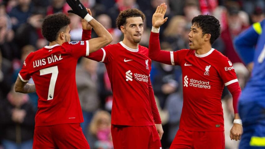 LIVERPOOL RECUPERA LA PUNTA DE LA PREMIER