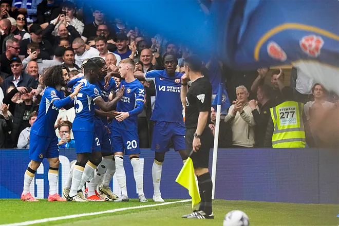 EL CHELSEA METE 5 Y SE ACERCA A EUROPA