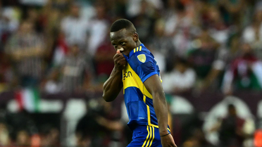 Advíncula se retiraría en Boca Juniors: Peruano extiende su contrato hasta 2026