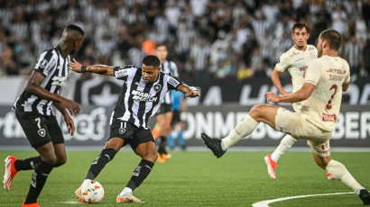 UNIVERSITARIO ES SANCIONADO CON MILLONARIA MULTA POR CÁNTICOS RACISTAS