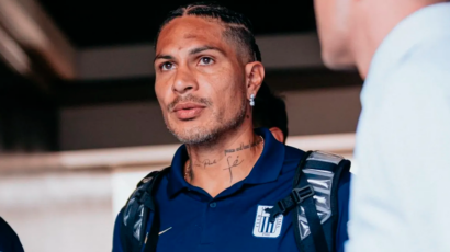 PAOLO GUERRERO: «CONTRA TODO Y CONTRA TODOS, POR MÁS QUE HAYA FAVORITISMOS»