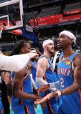 Oklahoma City Thunder remonta y queda a un paso de avanzar en los playoffs de la NBA