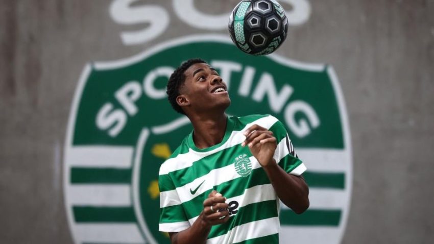 Víctor Guzmán, exdelantero de Alianza Lima, es nuevo jugador de Sporting de Lisboa