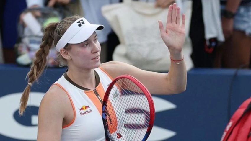 Elena Rybakina arrasa con Raducanu y sigue firme en el US Open 2025