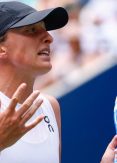 Iga Swiatek tuvo trabajo para superar a Suzan Lamens y meterse en tercera ronda del US Open 2025