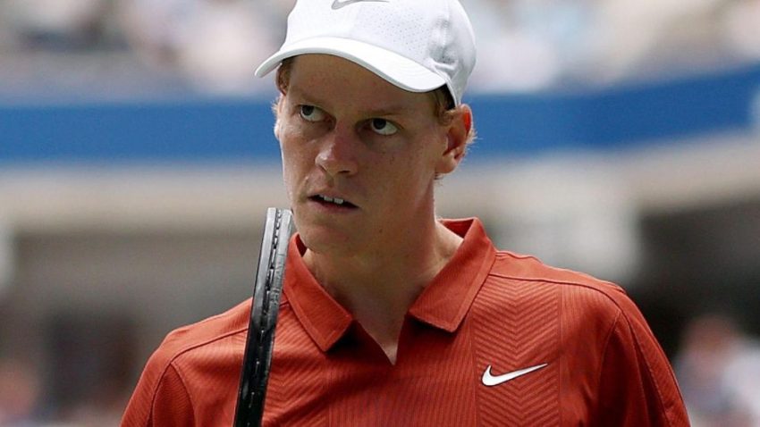 Jannik Sinner avanza a la tercera ronda del US Open 2025 sin fisuras