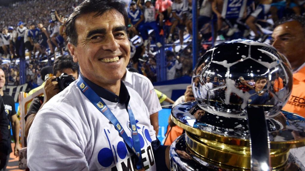 Jean Ferrari habló sobre el próximo entrenador de la selección peruana.