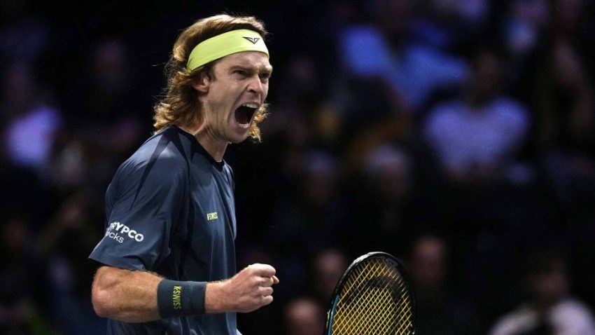 Andrey Rublev inicia con paso firme en el Masters 1000 de París 2025