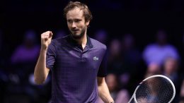 Daniil Medvedev debuta con autoridad en el Masters 1000 de París 2025