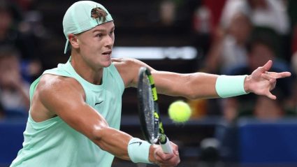 Holger Rune avanza a cuartos del Masters 1000 de Shanghái tras una dura batalla ante Mpetshi Perricard