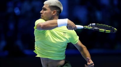 Carlos Alcaraz se impone a Taylor Fritz y da un paso firme hacia semifinales de las ATP Finals