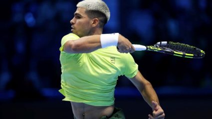 Carlos Alcaraz se impone a Taylor Fritz y da un paso firme hacia semifinales de las ATP Finals