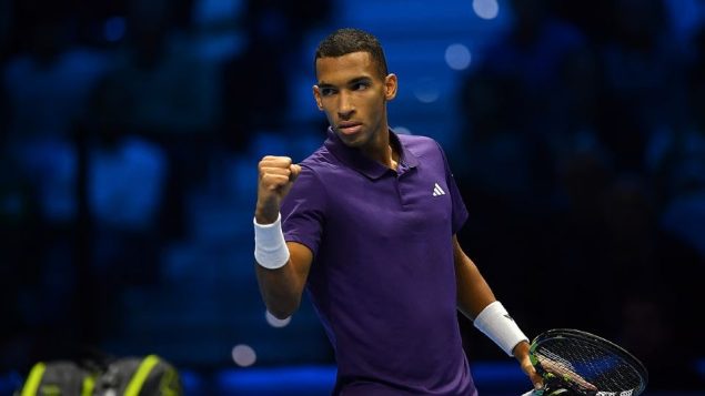 Felix Auger Aliassime logra una victoria épica ante Ben Shelton en las ATP Finals 2025