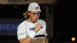 Ignacio Buse avanza con autoridad a semifinales en Montevideo tras vencer a Heide